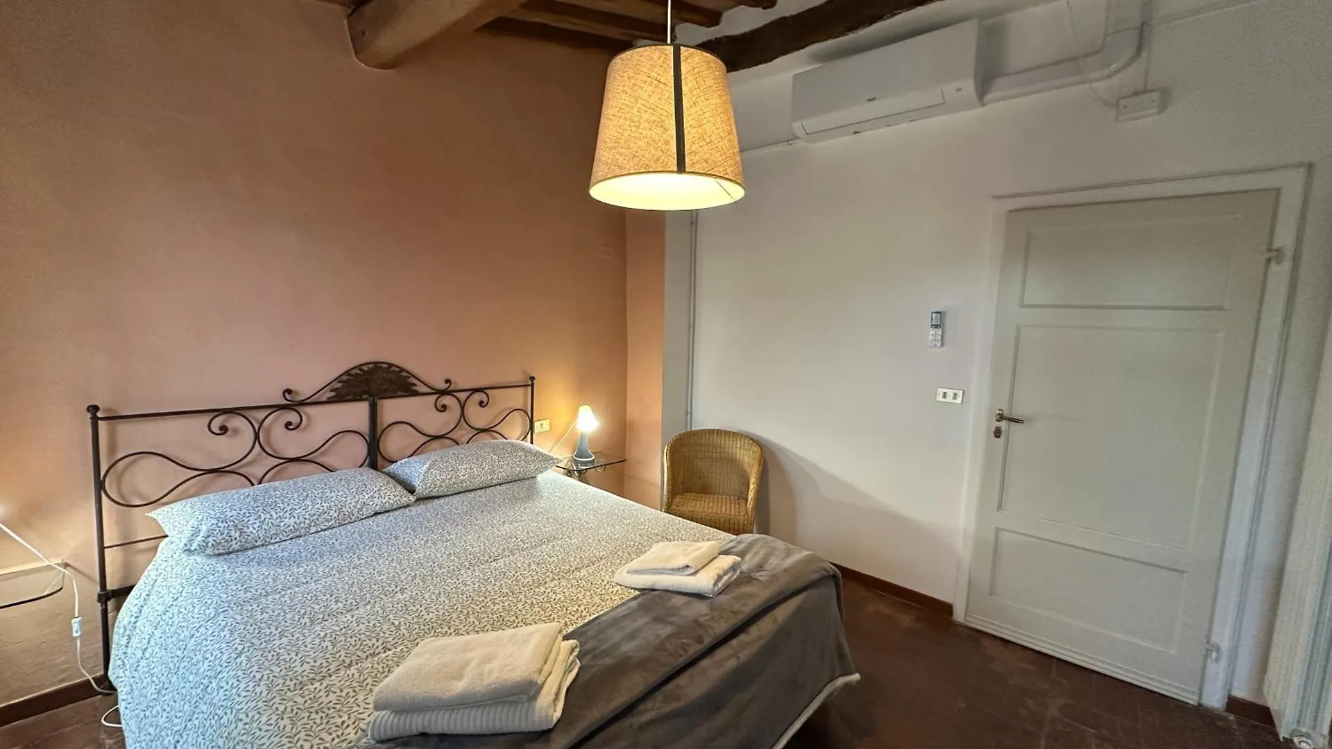 Nido Sui Tetti Di Lucca, Romantico E Centralissimo לוקה